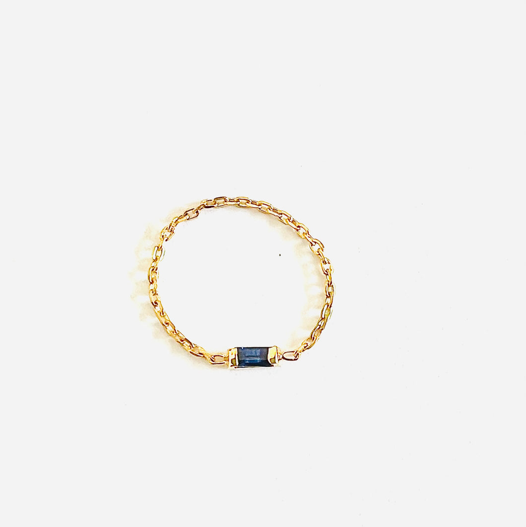 Ring MAXINE 18K Gold Chain Ring Blue Sapphire Baguette Cut 0.06ct