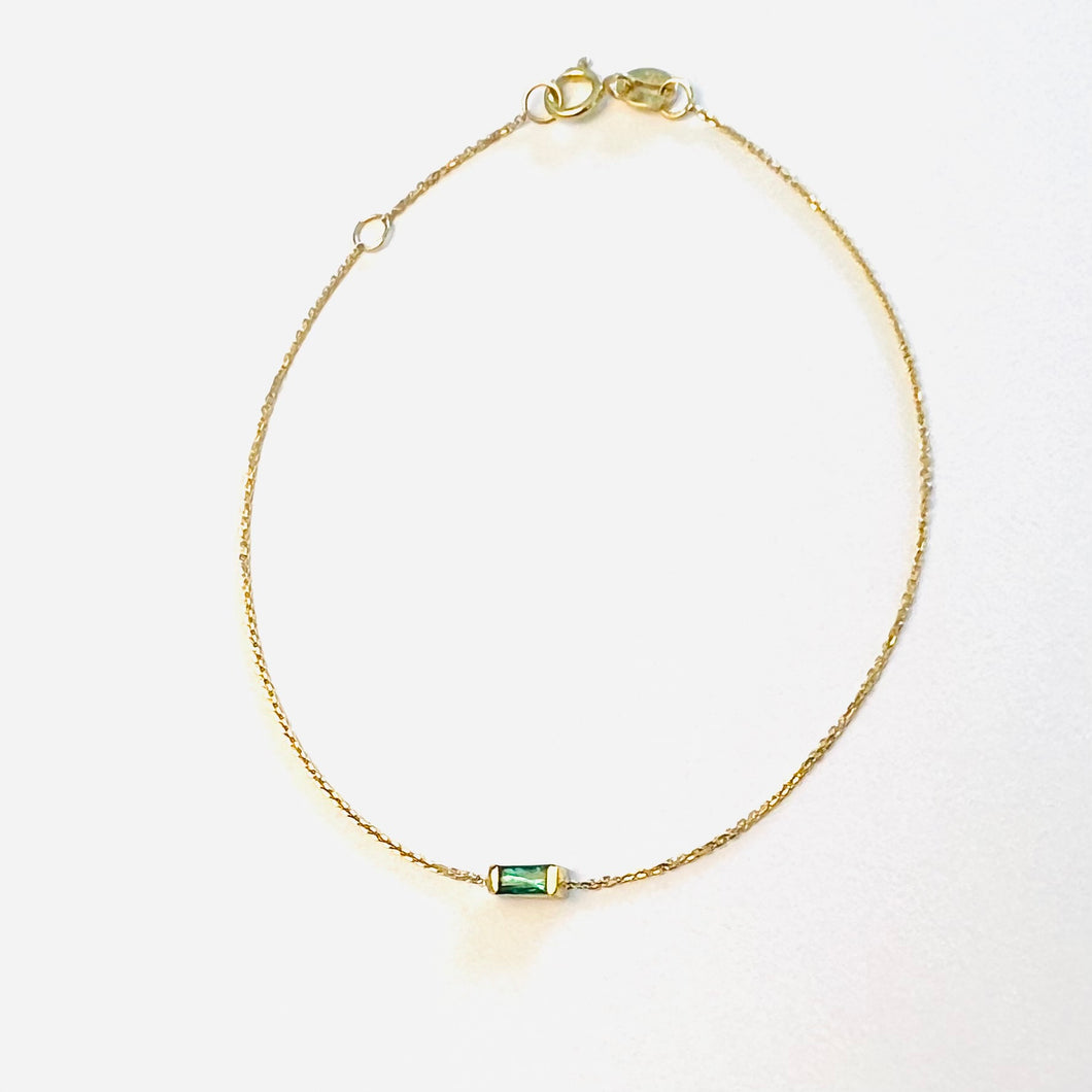 Bracelet ARTUS 18K Gold Chain Encrusted with Baguette Emerald