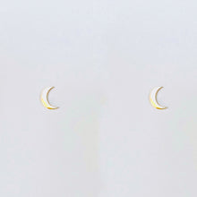 Load image into Gallery viewer, Earrings ISIS - Moon 18K Gold
