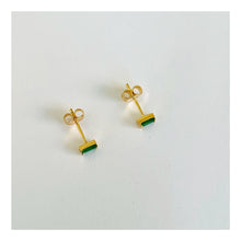 Load image into Gallery viewer, Earrings ISA - Baguette Emerald Studs 0.5mm - 18K gold
