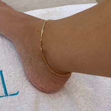 Load image into Gallery viewer, ANKLET MANON - Chain PaperClip Links Anklet 18K Gold
