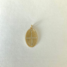 Load image into Gallery viewer, MARGOT Medaillon 18k Yellow Gold with Diamonds
