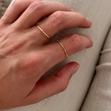 Load image into Gallery viewer, Ring CHARLES - 18K Gold Wire Ring
