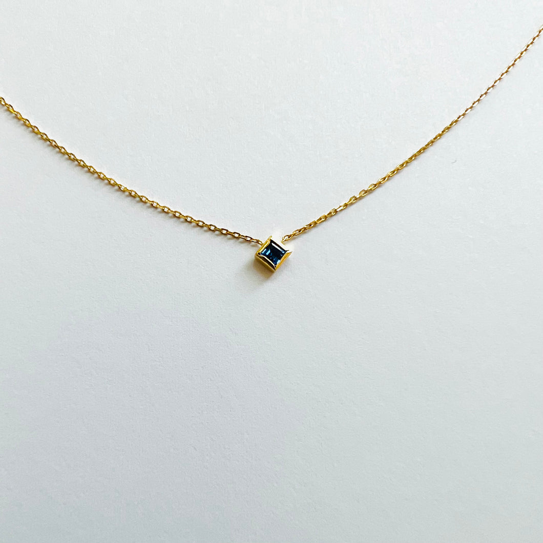 PAULA 18K Gold Necklace & Pricess Sapphire