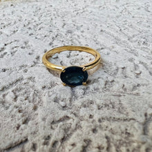 Load image into Gallery viewer, Ring SALI - Blue Sapphire Ring 18K Gold 1.2ct
