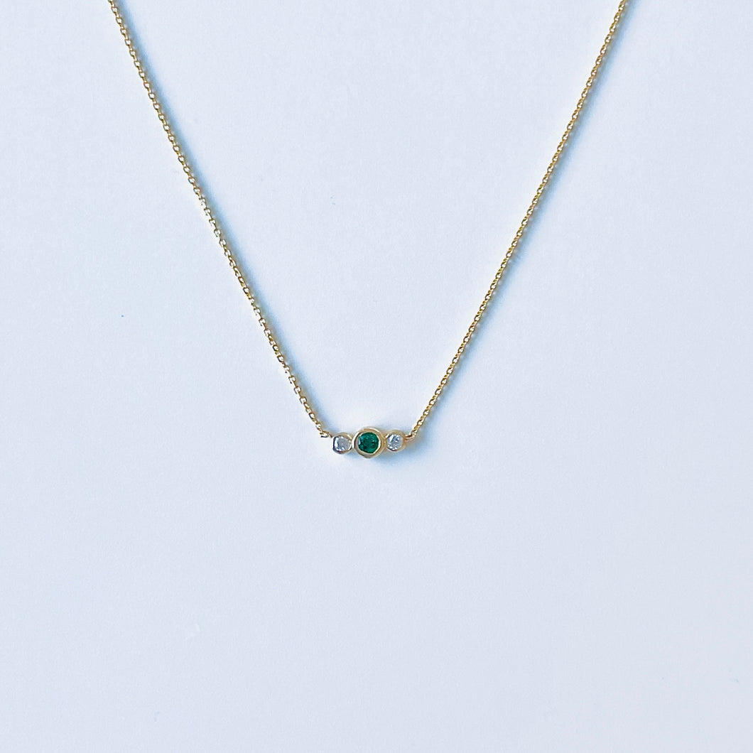 Necklace AXELLE 18K Gold Necklace Emerald and Dimonds