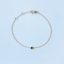 Load image into Gallery viewer, Bracelet NOUR 18K Gold Chain with Emerald
