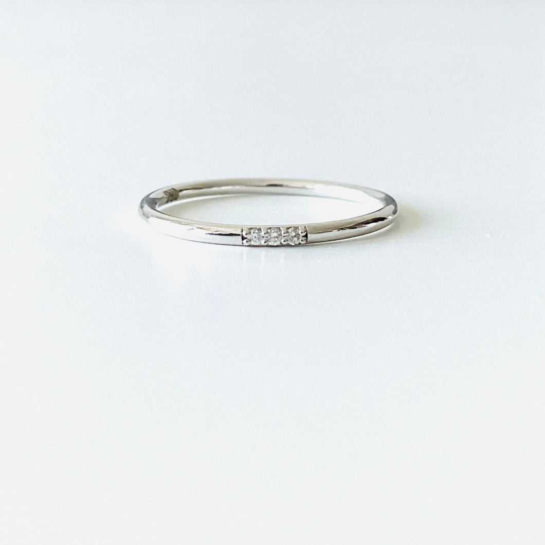 Ring CHU - 18K Gold Wire Ring & Diamonds