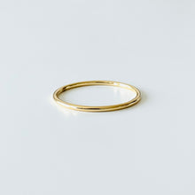 Load image into Gallery viewer, Ring CHARLES - 18K Gold Wire Ring
