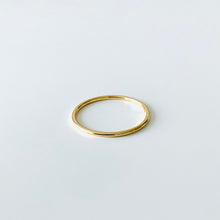 Load image into Gallery viewer, Ring CHARLES - 18K Gold Wire Ring
