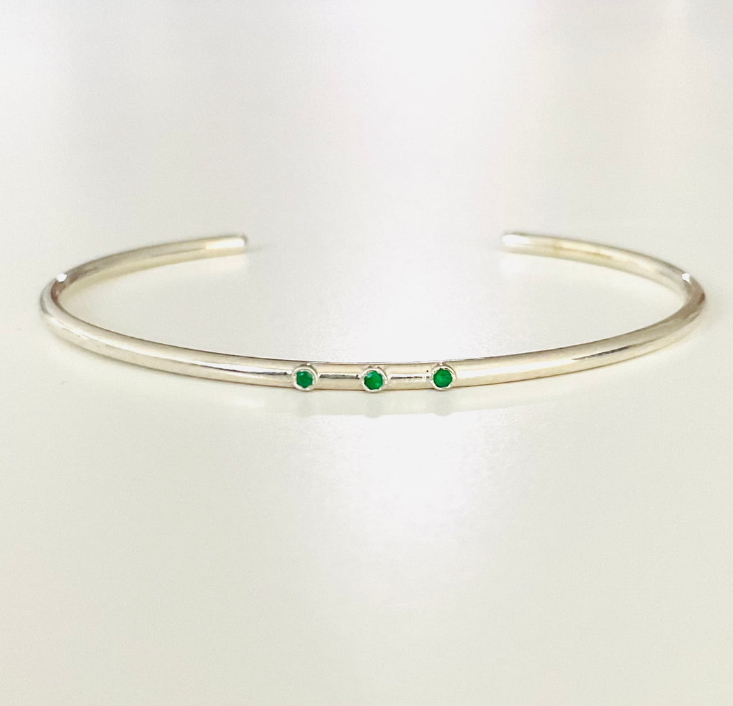 Bracelet VALENTINE - Open Bangle & Emeralds