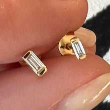 Load image into Gallery viewer, Earrings JADE 18K Gold and Baguette Diamonds Earring
