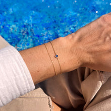 Load image into Gallery viewer, Bracelet ALBANE 18K Gold Chain &amp; Blue Sapphire Princess Cut

