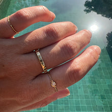 Load image into Gallery viewer, Ring CAROLINE - Square Band Ring 18K Gold
