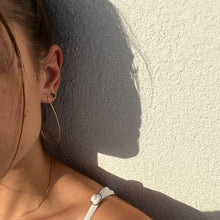 Load image into Gallery viewer, Hoop Earrings MEDINA - 18K Yellow Gold
