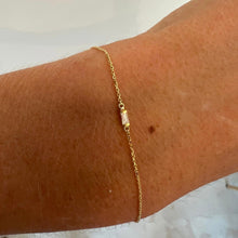 Load image into Gallery viewer, Bracelet EVE-  Extra Thin 18K Gold Chain with Baguette Diamond 0.06ct
