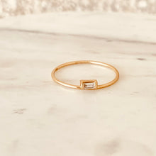 Load image into Gallery viewer, Ring ANNE-LAURE 18K Gold Ring Diamond 0.06 Ct
