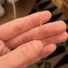 Load image into Gallery viewer, Bracelet EVE-  Extra Thin 18K Gold Chain with Baguette Diamond 0.06ct
