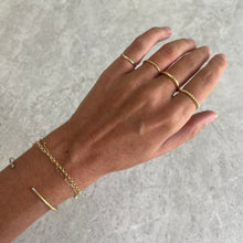 Load image into Gallery viewer, Ring MIMO - Twist Ring 18K Solid Gold
