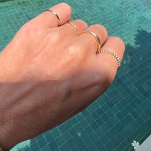 Load image into Gallery viewer, Ring MIMO - Twist Ring 18K Solid Gold

