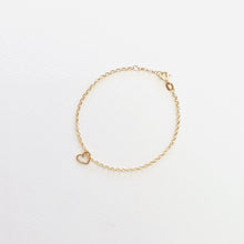 Load image into Gallery viewer, Bracelet GABRIELLE - Chain Bubble Link With Heart Pendant 18K Gold
