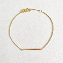 Load image into Gallery viewer, Bracelet LOUISE - Extra thin chain with gold Baguette 18K Gold

