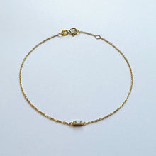 Load image into Gallery viewer, Bracelet EVE-  Extra Thin 18K Gold Chain with Baguette Diamond 0.06ct

