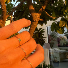 Load image into Gallery viewer, Ring JULIE 18K Gold Ring and Emerald Baguette Cut
