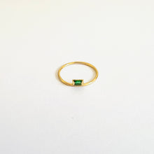Load image into Gallery viewer, Ring JULIE 18K Gold Ring and Emerald Baguette Cut
