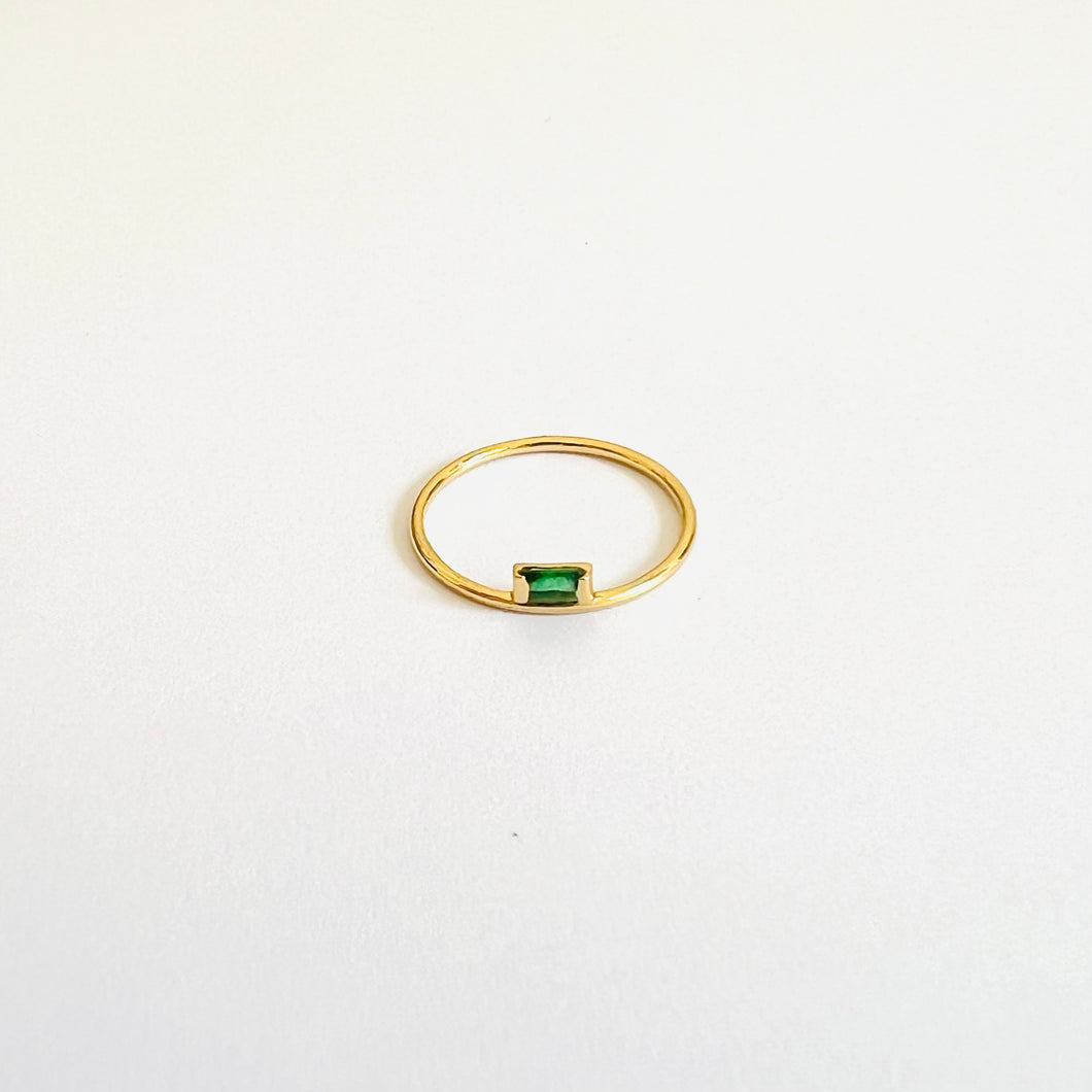 Ring JULIE 18K Gold Ring and Emerald Baguette Cut