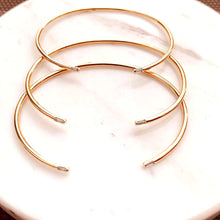 Load image into Gallery viewer, Bracelet ANNIE - Open Bangle &amp; Baguette Diamonds 18K Gold
