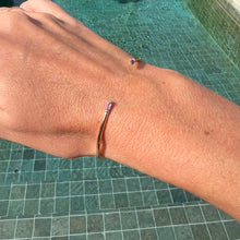 Load image into Gallery viewer, Bracelet ELEN - Open Bangle &amp; Baguette Amethyst 18K Gold
