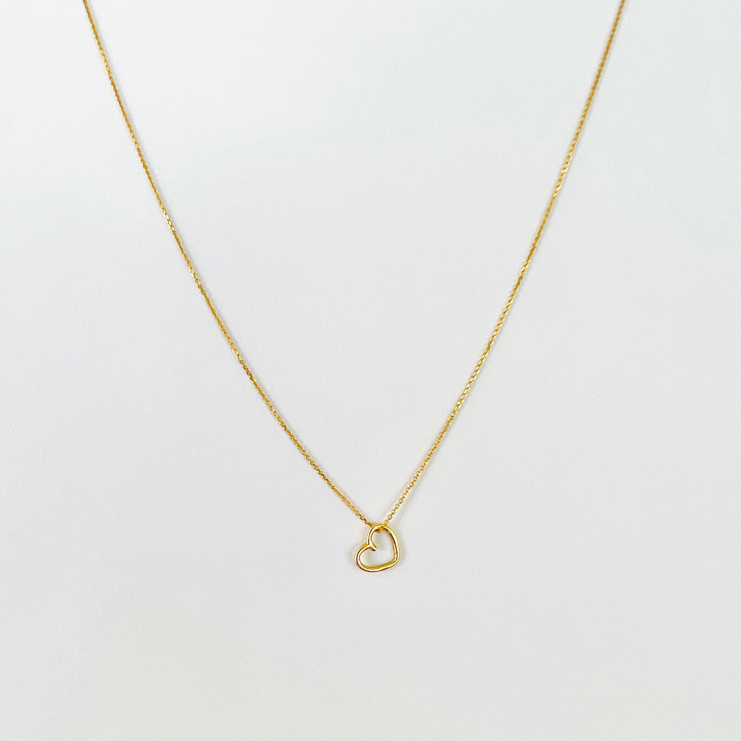Necklace ALBA 18K Gold Thin and Delicate Chain With Heart Pendant