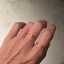 Load image into Gallery viewer, Ring SIMONE - 18K Gold Chain Ring &amp; Round Diamond Cut 0.10 carat
