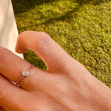 Load image into Gallery viewer, Ring SIMONE - 18K Gold Chain Ring &amp; Round Diamond Cut 0.10 carat
