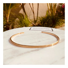 Load image into Gallery viewer, Bracelet PASCAL - Open Bangle Ribbon - Engraving On Demand
