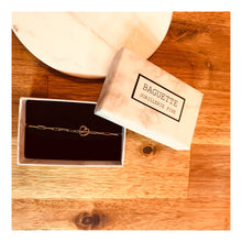 Load image into Gallery viewer, Bracelet MARION - Paperclip Chain Heart Pendant 18K Gold
