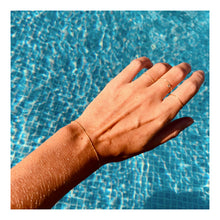 Load image into Gallery viewer, Bracelet ANNE-SO - Extra Thin Chain Classic and Delicate 18k gold
