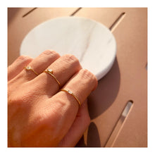 Load image into Gallery viewer, Ring CYRIELLE 18K Gold Chain Ring and Round Diamond Cut 0.03ct

