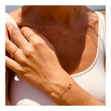 Load image into Gallery viewer, Bracelet ISABELLE - Chain &amp; Heart Pendant 18K Gold
