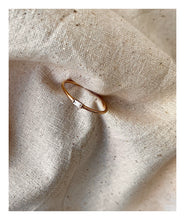 Load image into Gallery viewer, MODEL CLEMENCE 18K Gold Ring and Baguette Diamond Cut 0.06ct
